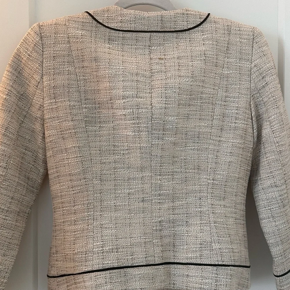 White House Black Market Cream Blazer with Black Accents - Picture 5 of 6